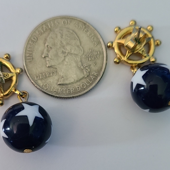 Vintage 1993 Avon Star Spangle Dangle Ball Pierced Earrings Patriotic Flag USA - Picture 4 of 4